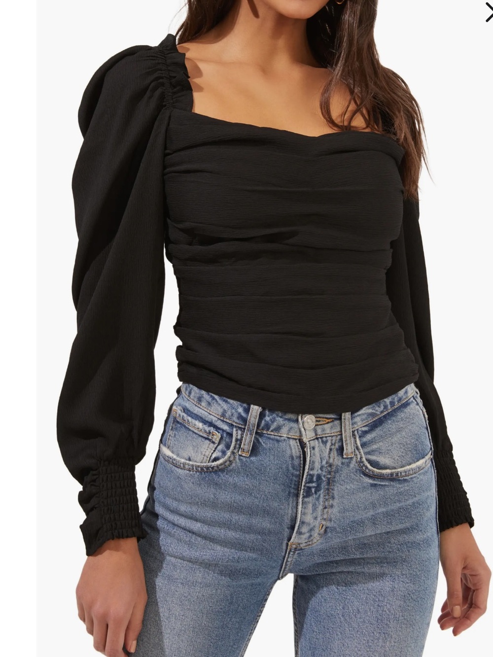 Astr Square Neck Puff Sleeve Top